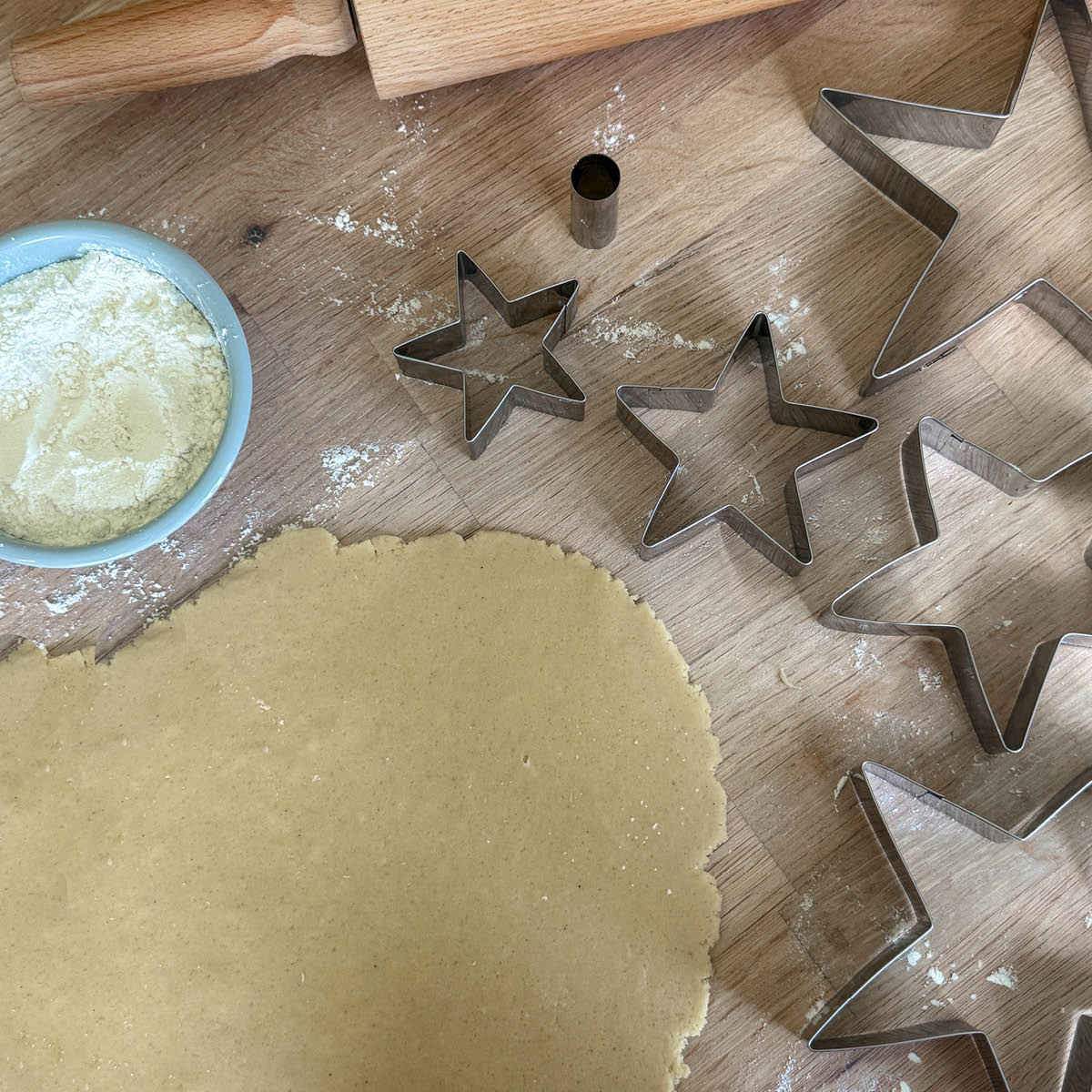 Modern House bAYK pepparkaksformar med ställ stjärna