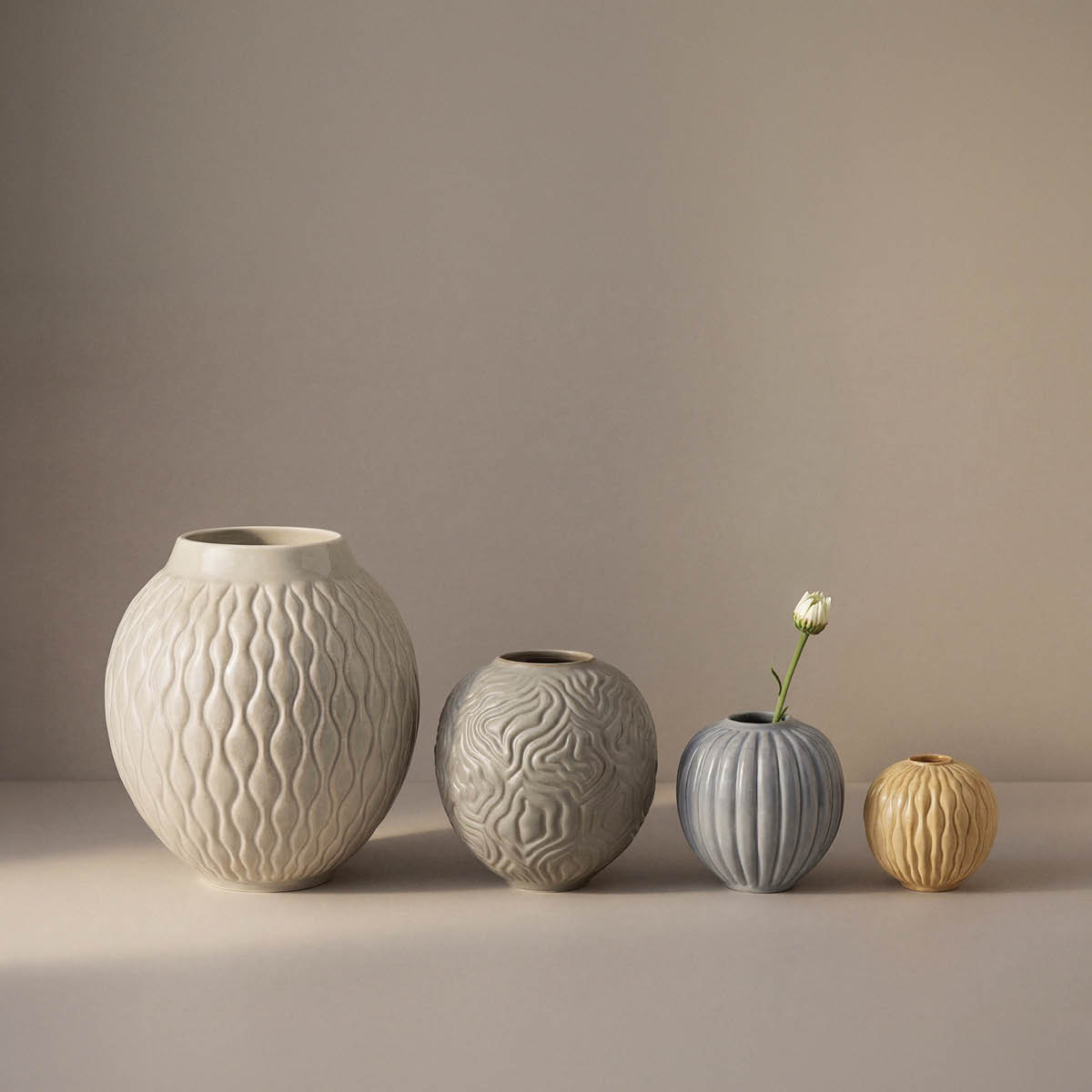 Knabstrup Keramik Solum vas 15 cm sage