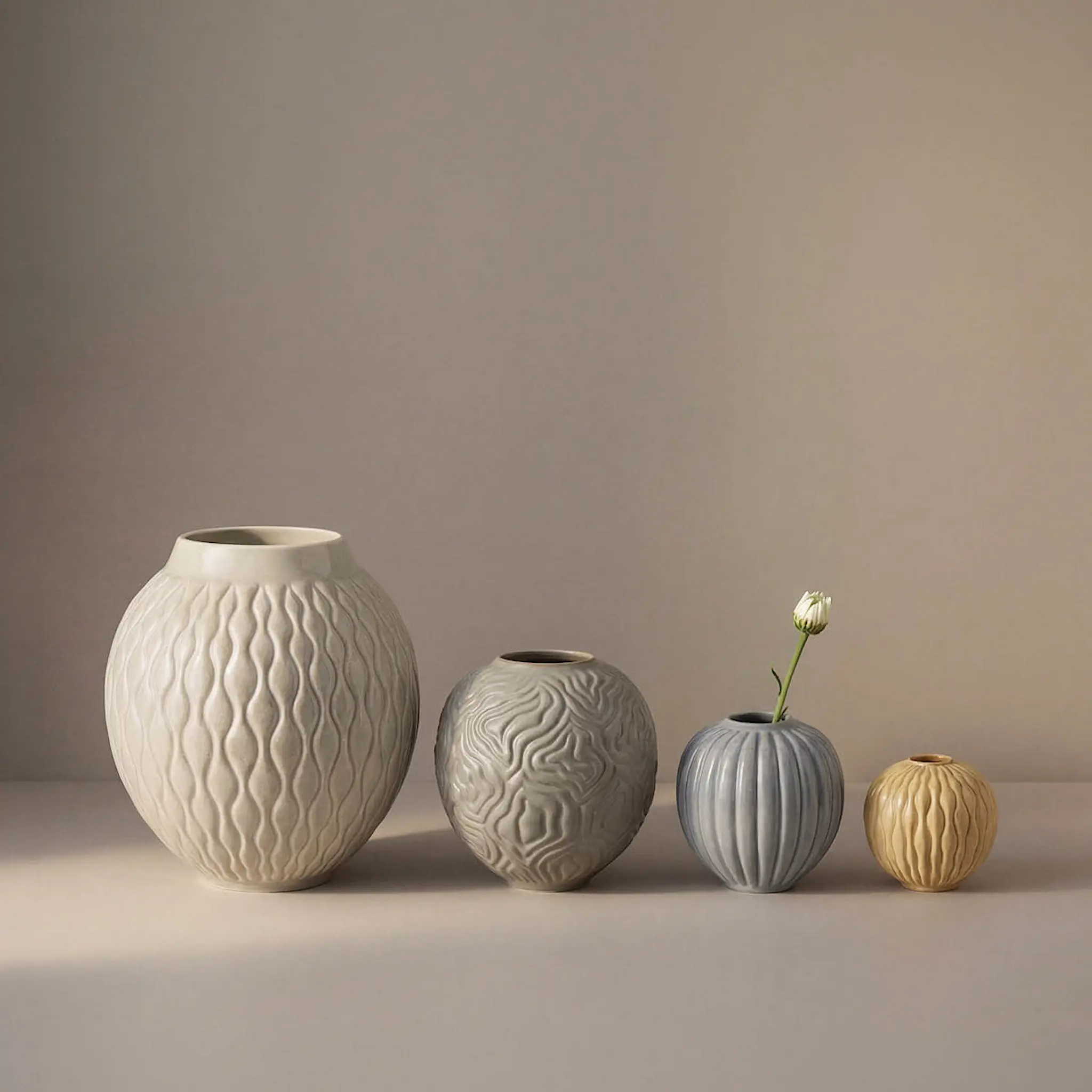 Knabstrup Keramik Solum vas 15 cm sage