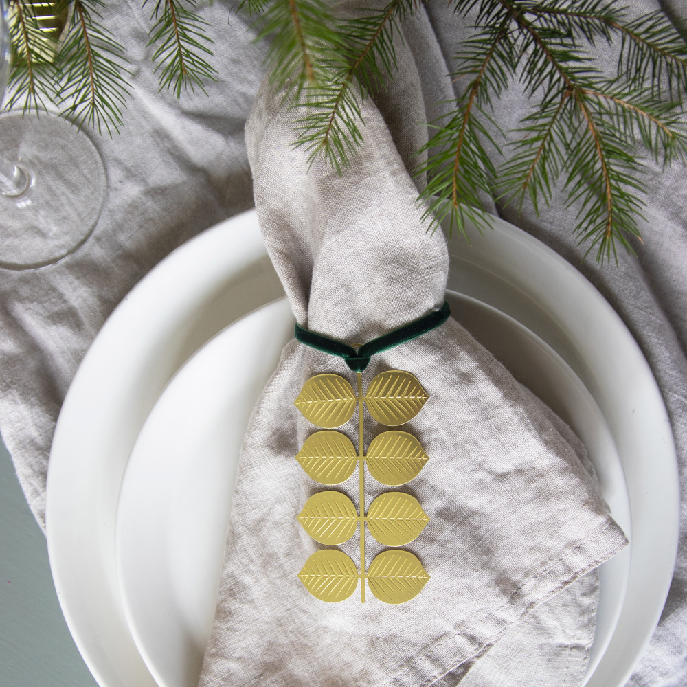 Pluto Bladmønster 4,8x9x0,5 cm messing