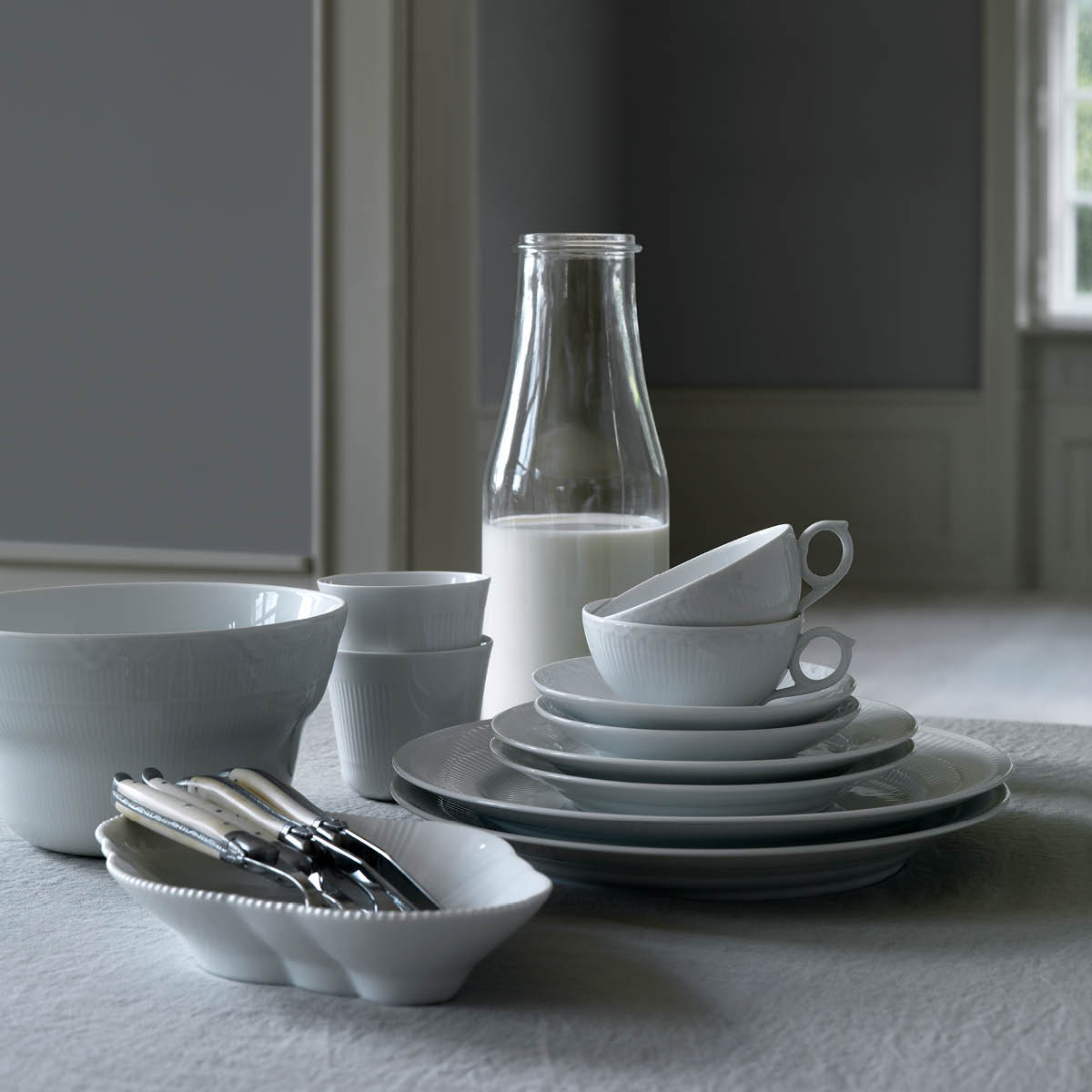 Royal Copenhagen White Elements serveringsfat 23 cm