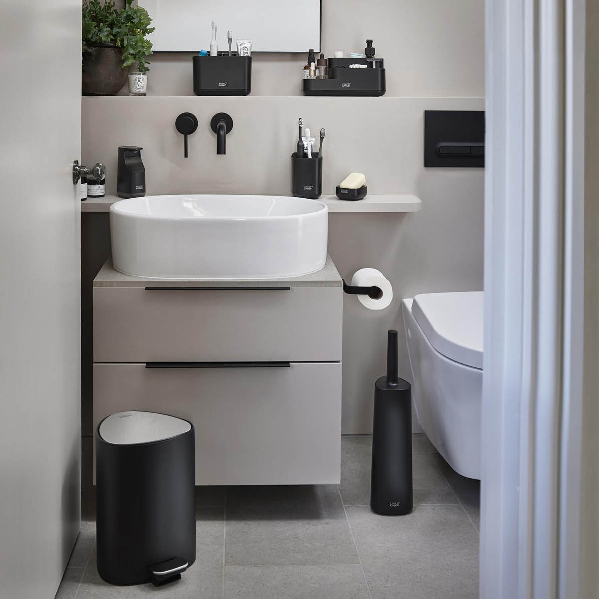 Joseph Joseph Slim Compact såpeskål 7,1x8,4 cm matt svart