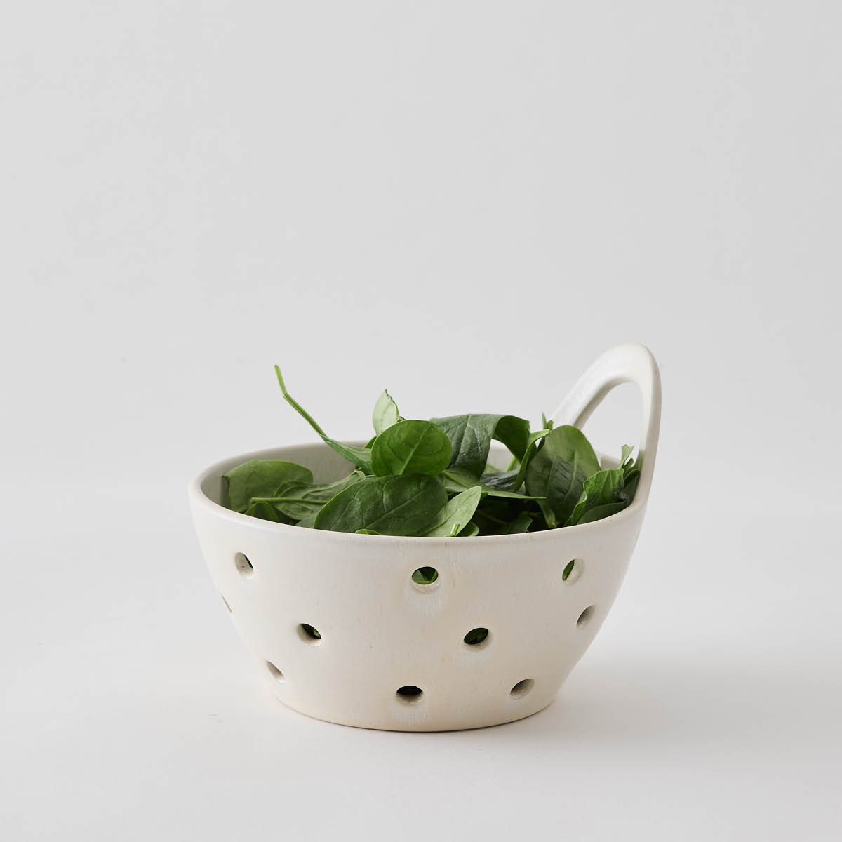 Tell Me More Palermo durkslag stengods 18 cm cream