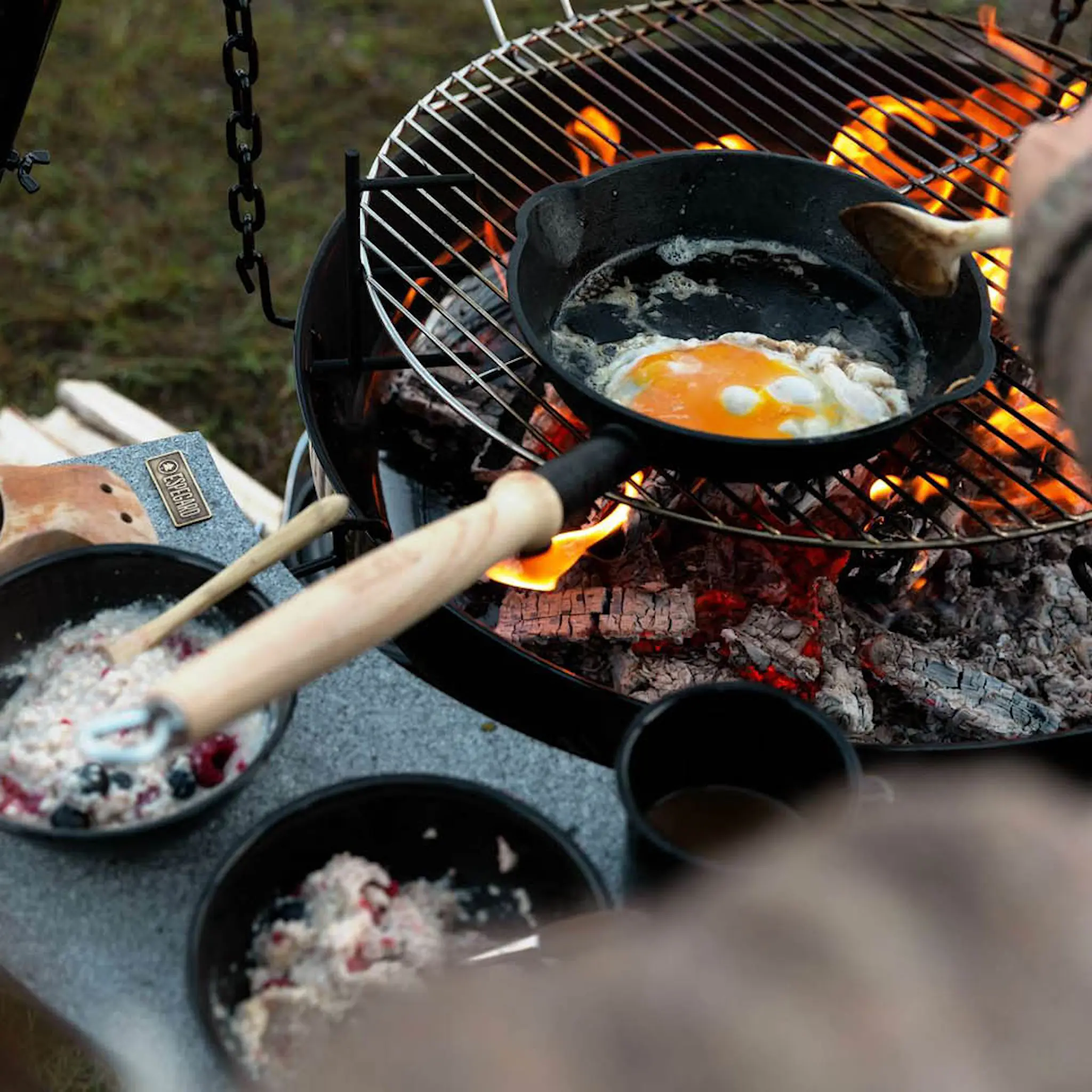 Espegard Valuratapannu 18 cm nuotiolle