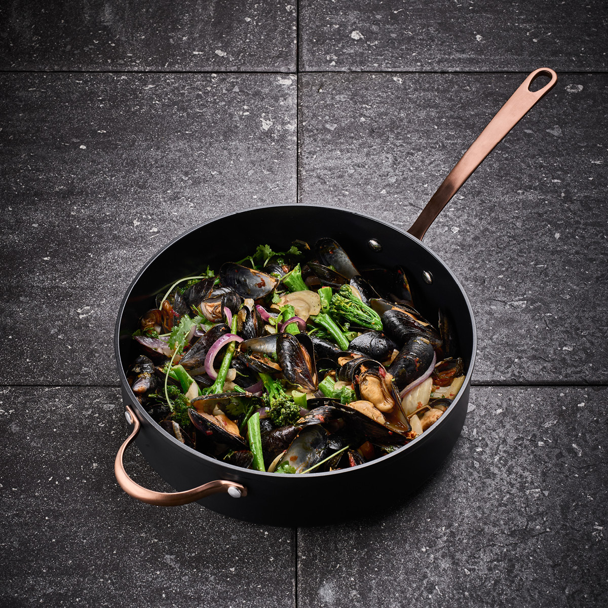 Modern House Black Copper sautepanne 28 cm svart/kobber