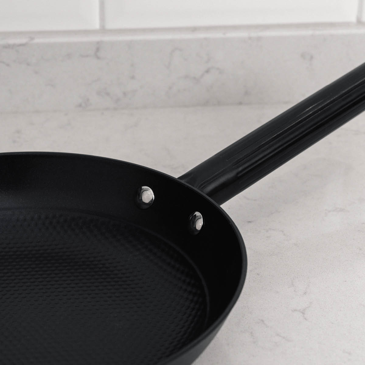 Vargen & Thor Aska støpejernspanne 24 cm svart