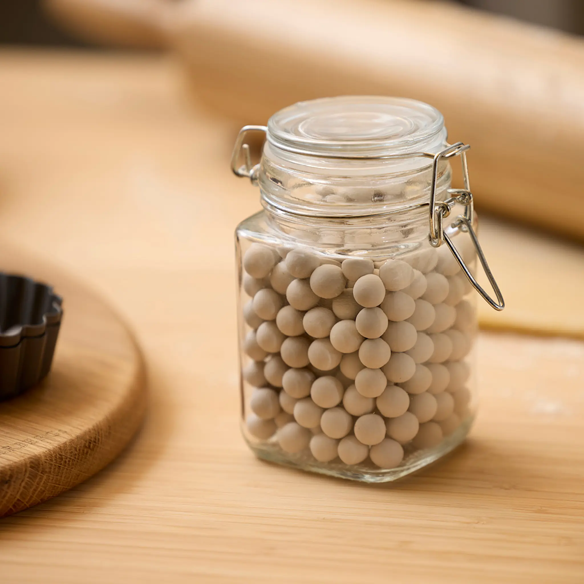 Blomsterberg Bakekuler 600g hvit keramikk hover