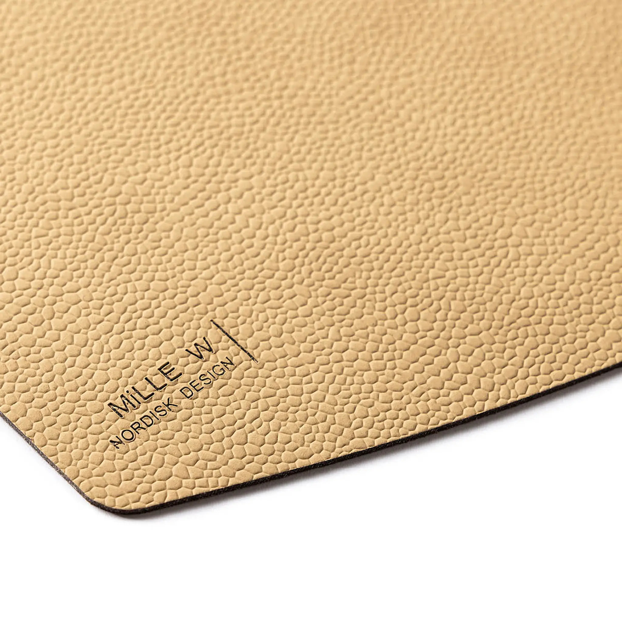 MiLLE W NORDISK DESIGN Ellips Pöytätabletti 45x35 cm Beige