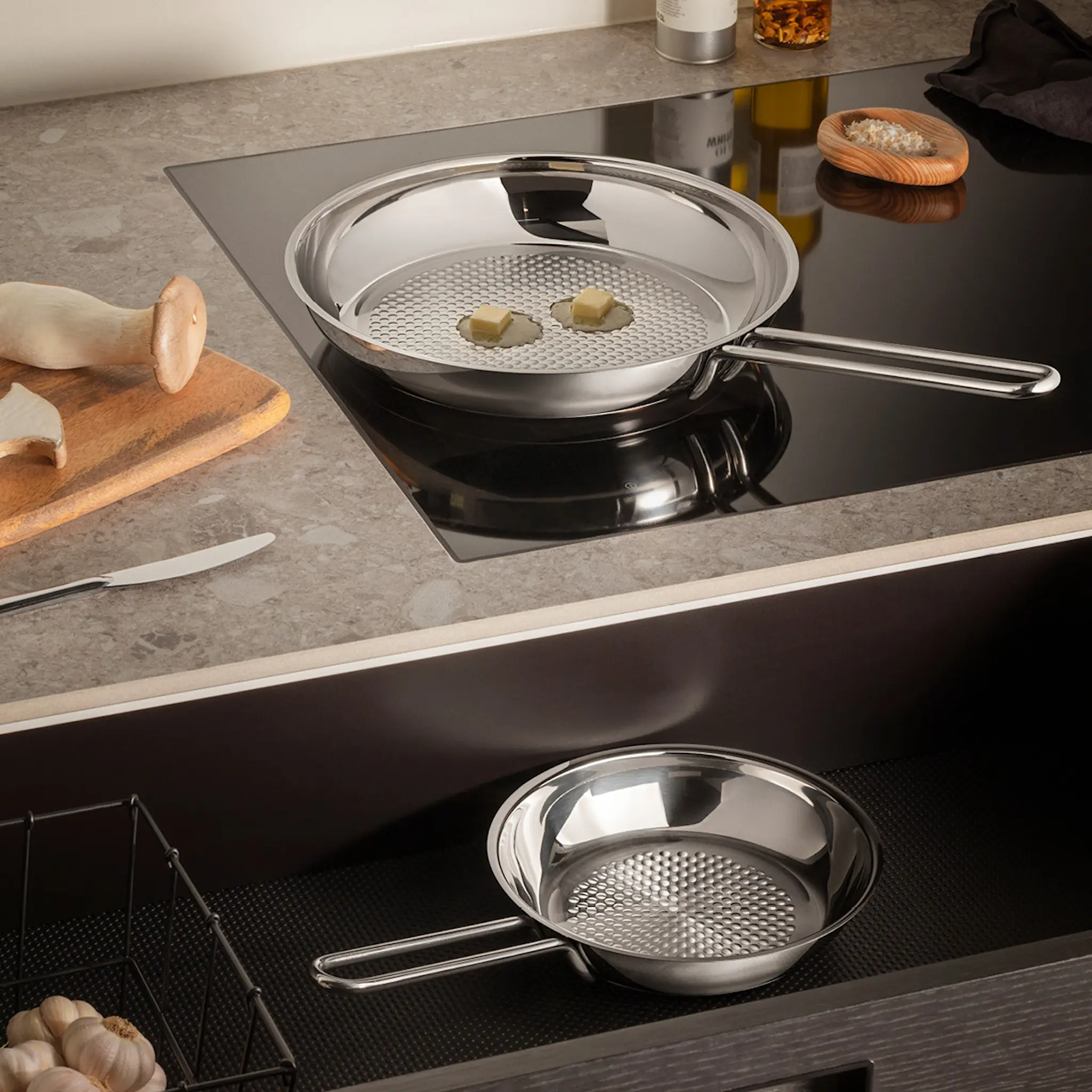 Eva Trio Stainless Steel stekepanne 20 cm honeycomb hover