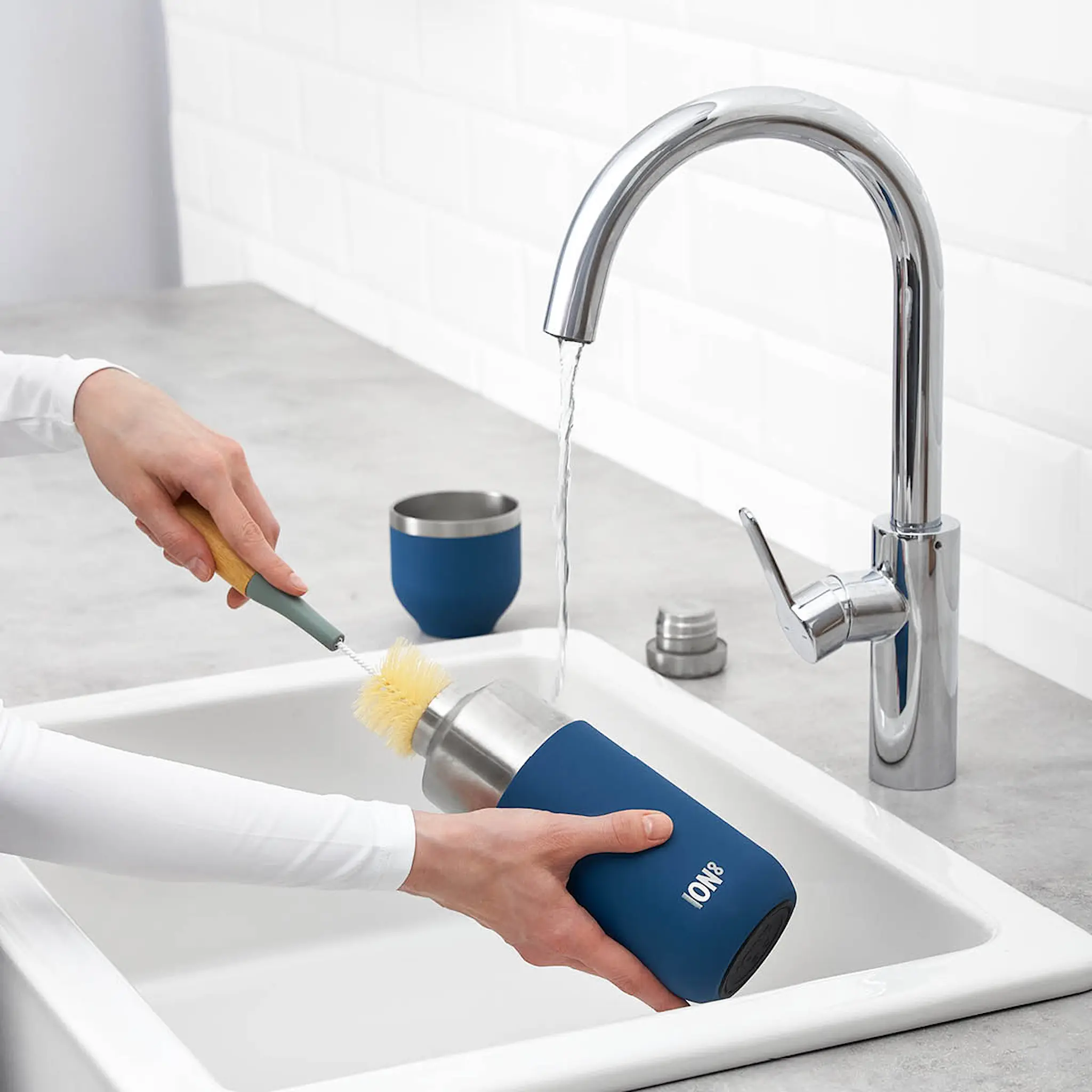 ION8 Luma termosflaska med kopp 0,7 L deep teal