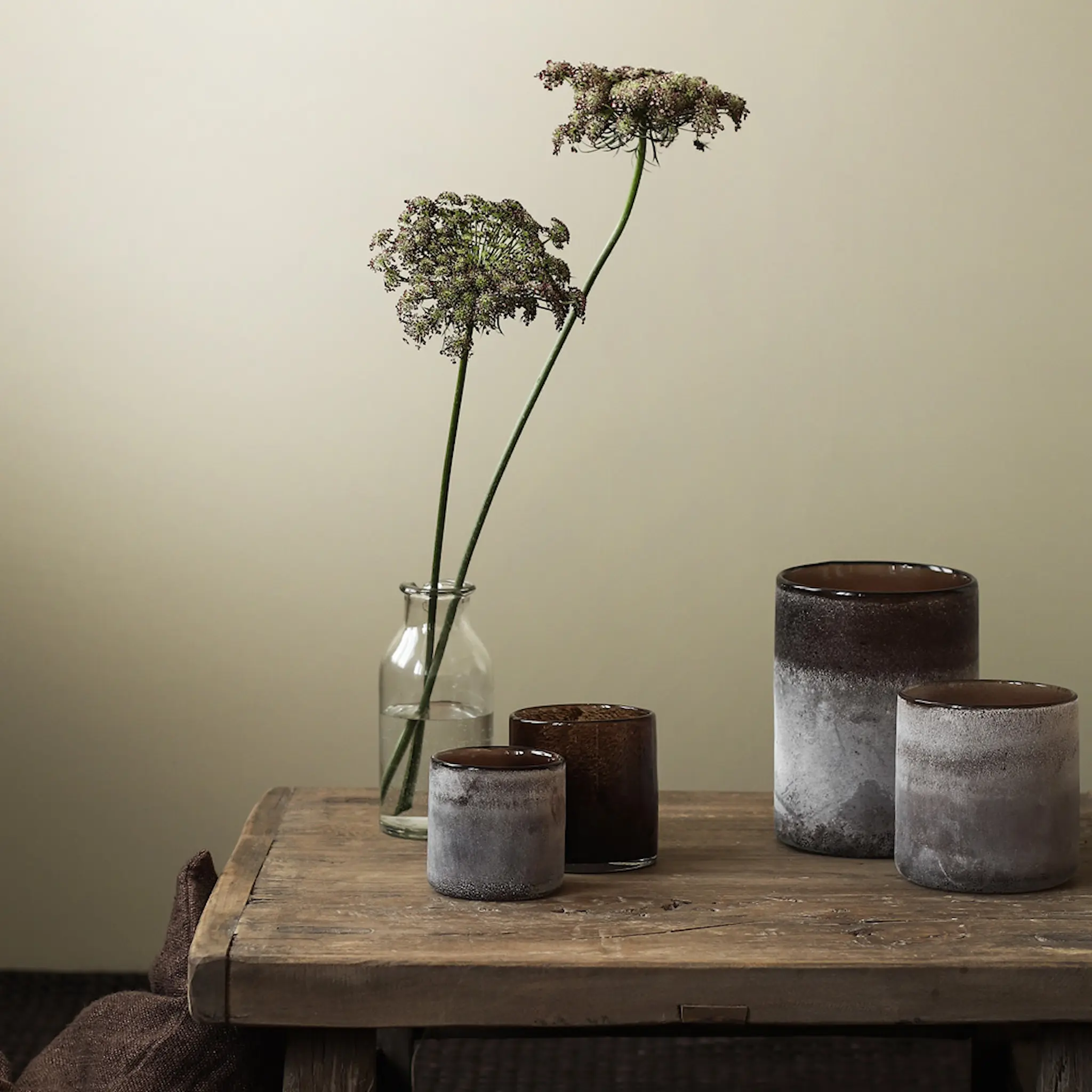 Tell Me More Frost Ljuslykta 13x19 cm Brun