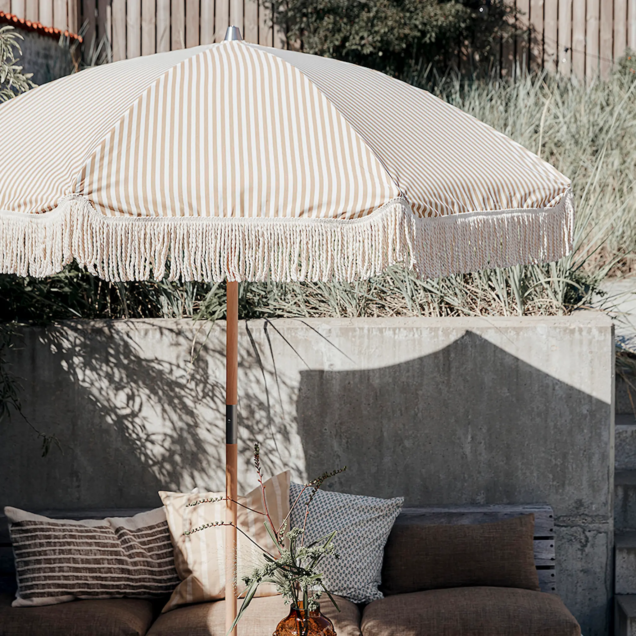 House Doctor Umbra Parasoll 230 cm Sand/Vit
