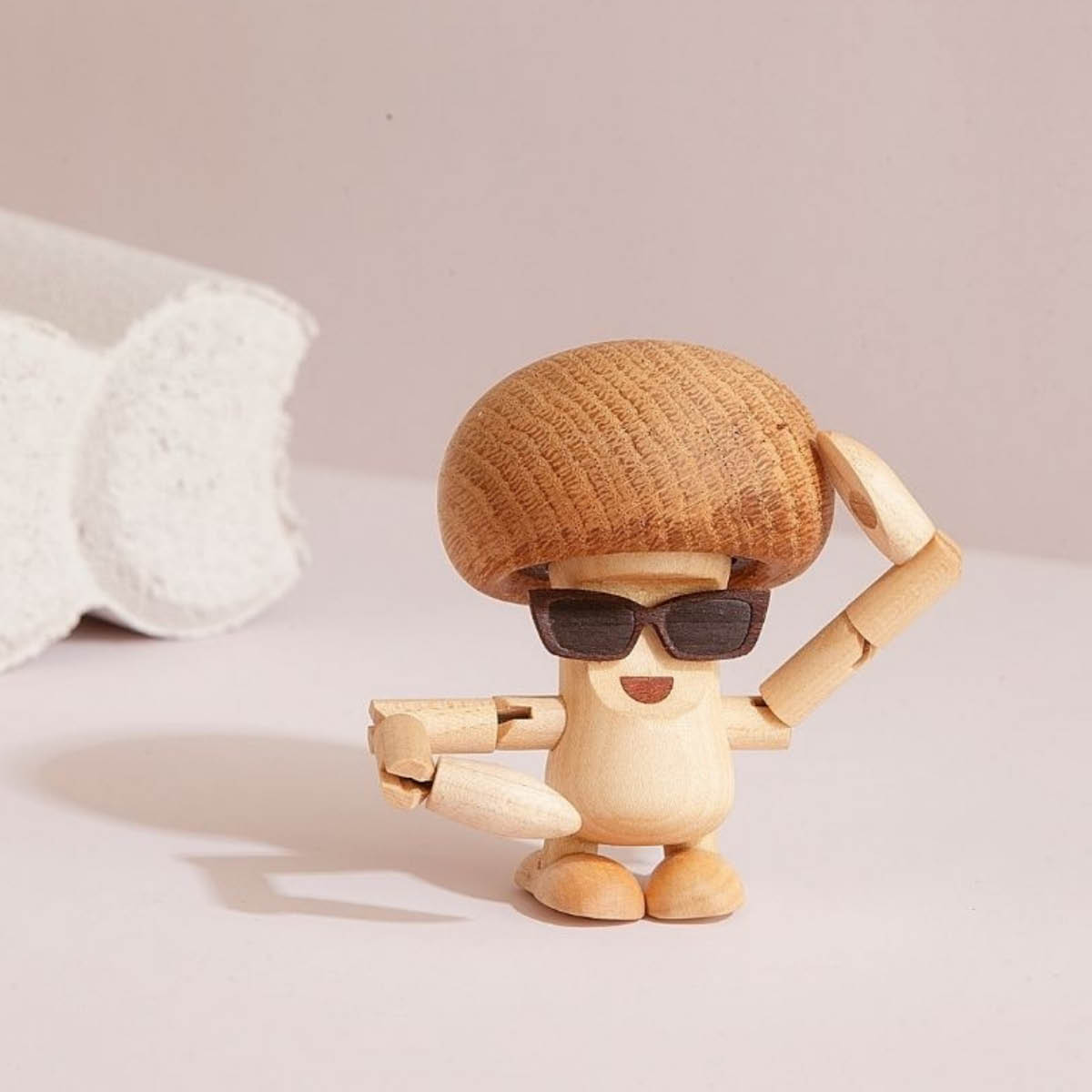 Spring Copenhagen Woodies Marvin Mushroom träddekoration 8,5 cm lönn