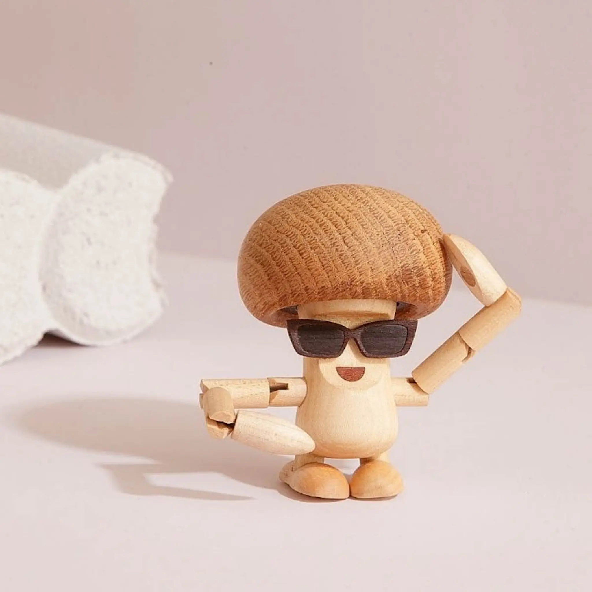 Spring Copenhagen Woodies Marvin Mushroom träddekoration 8,5 cm lönn