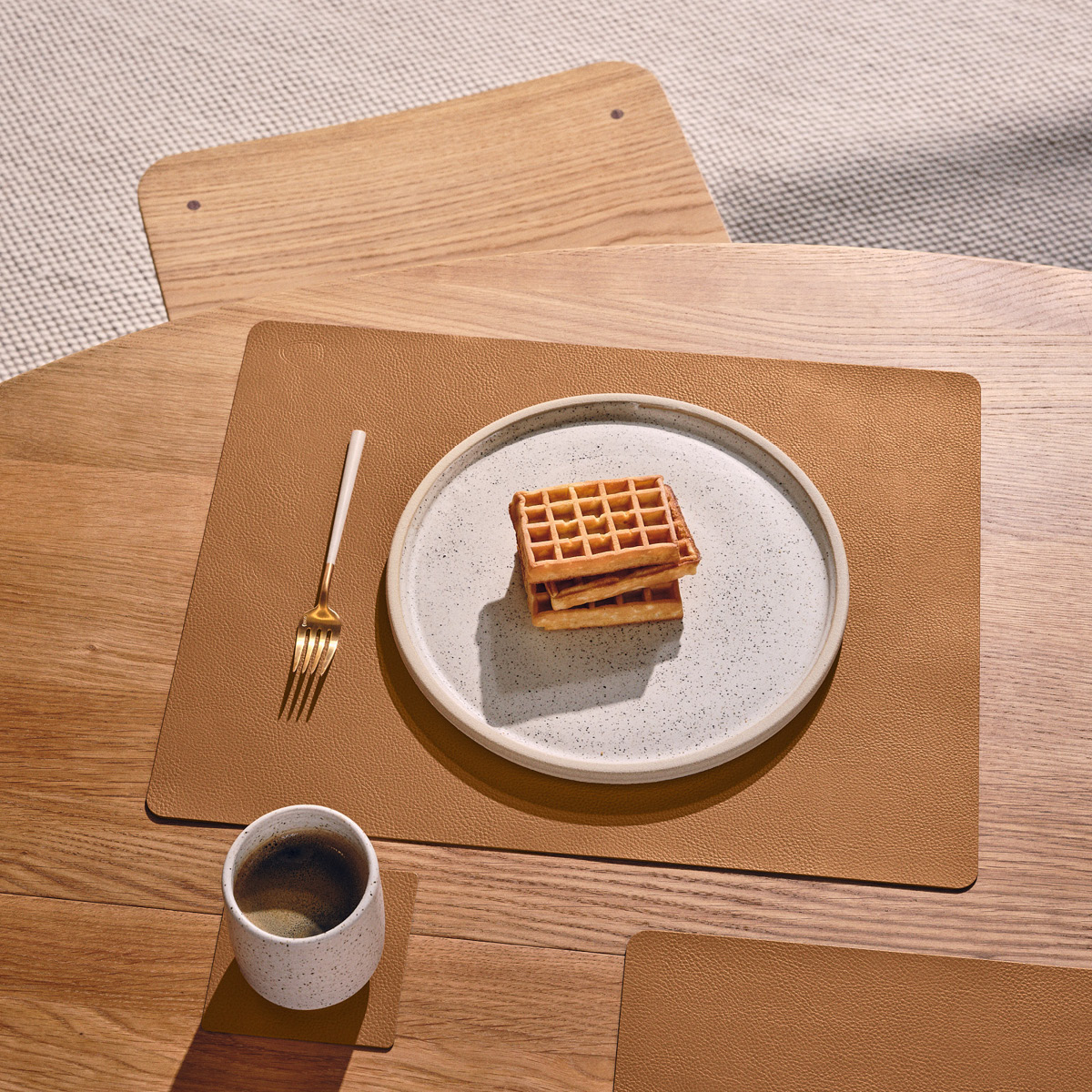 LIND DNA Leather Serene Square bordbrikke L 35x44 cm nature