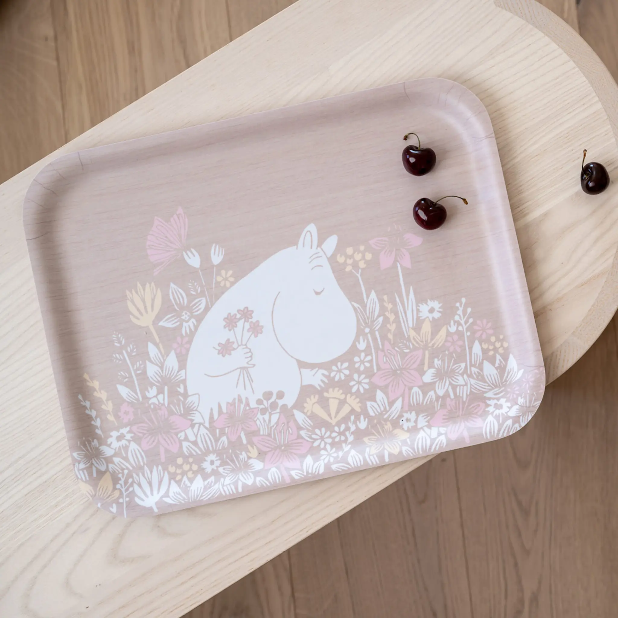 Muurla Mumin bricka 36x28 cm blomsteräng