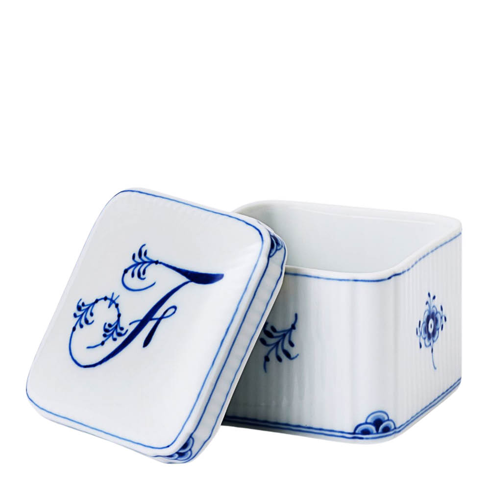 Royal Copenhagen Alphabet Collection firkantet bonbonniere F 13 cl blå/hvit