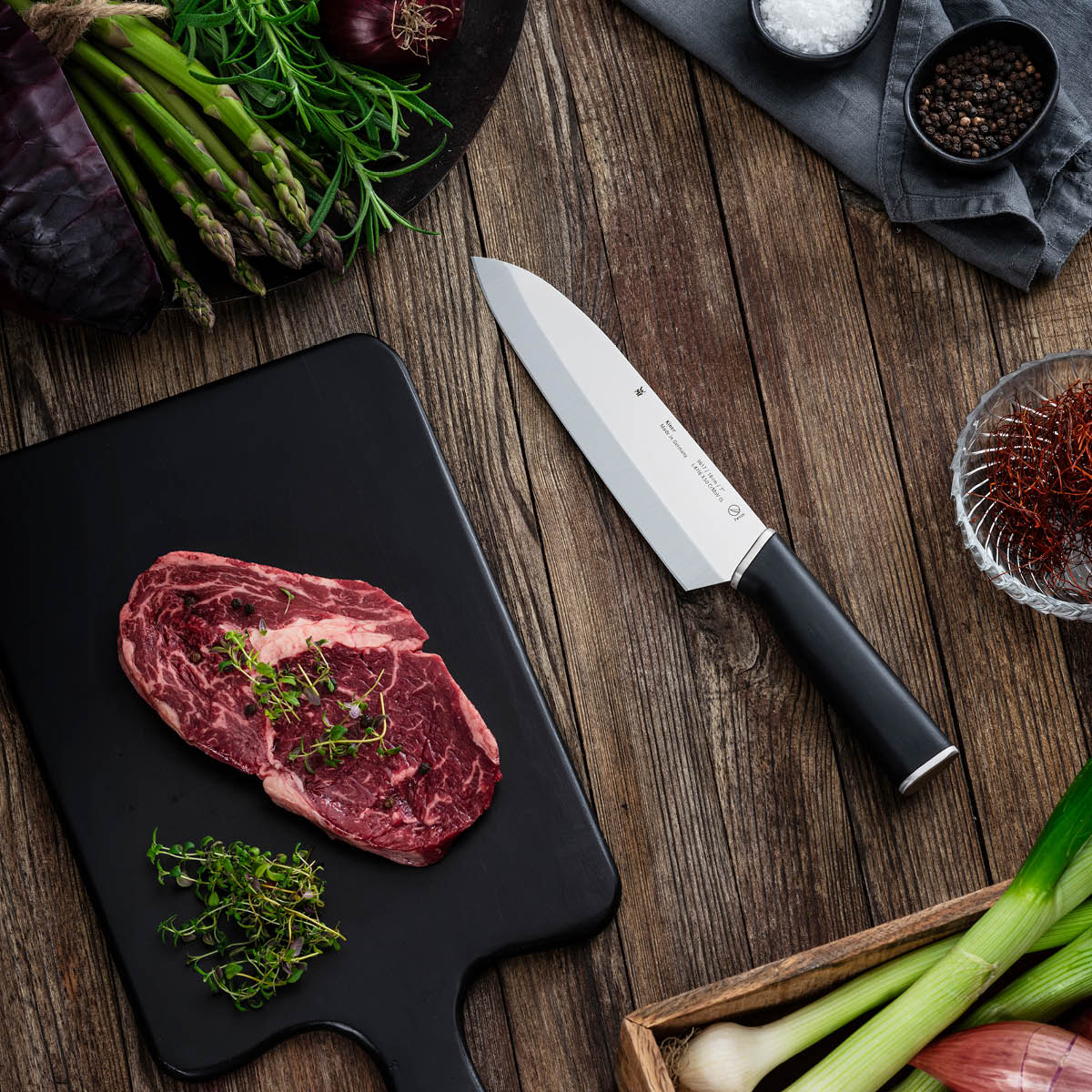 WMF Kineo Santoku-veitsi 18 cm (31 cm)