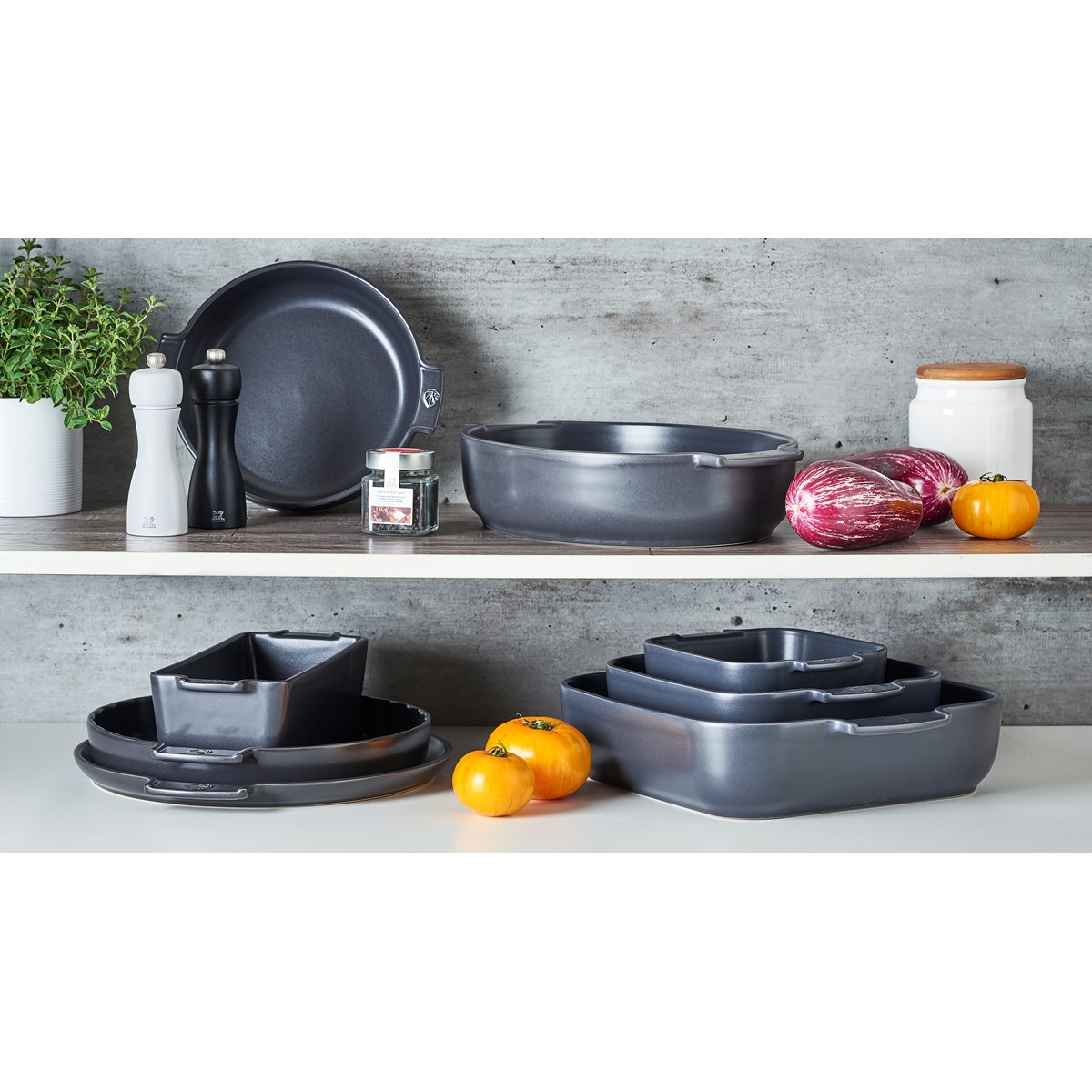 Peugeot Appolia Uunivuoka 32x26 cm Musta