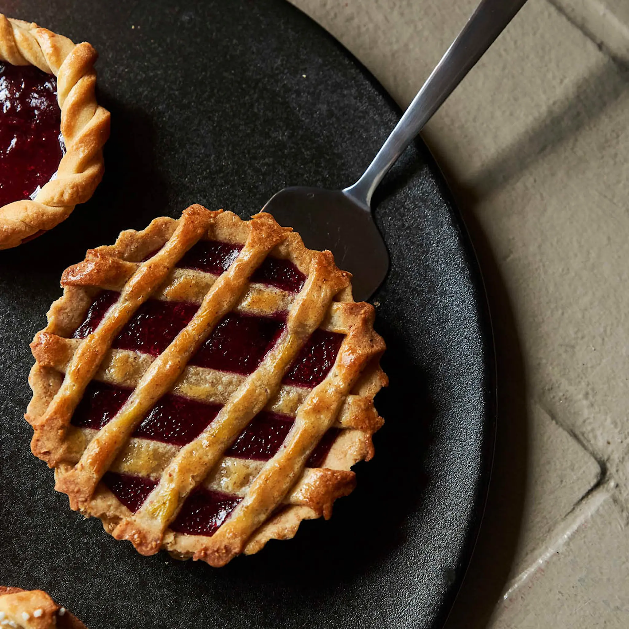 Aida Raw Titanium Black fat 34 cm