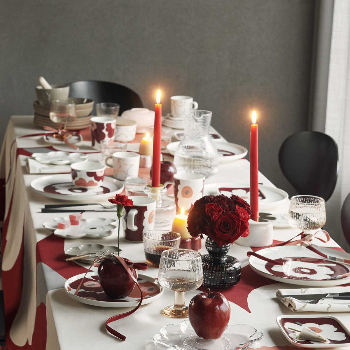 Marimekko Oiva Piirto Unikko mugg 40 cl vit/guld