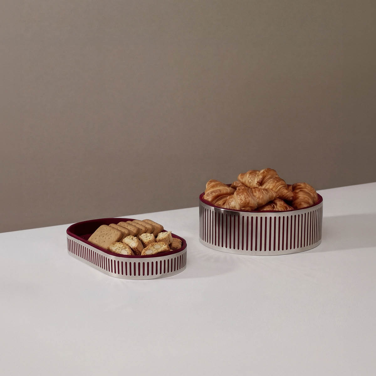 Stelton Orlo leipäpussi tarjottimelle 632 4 cm kirsikanpunainen