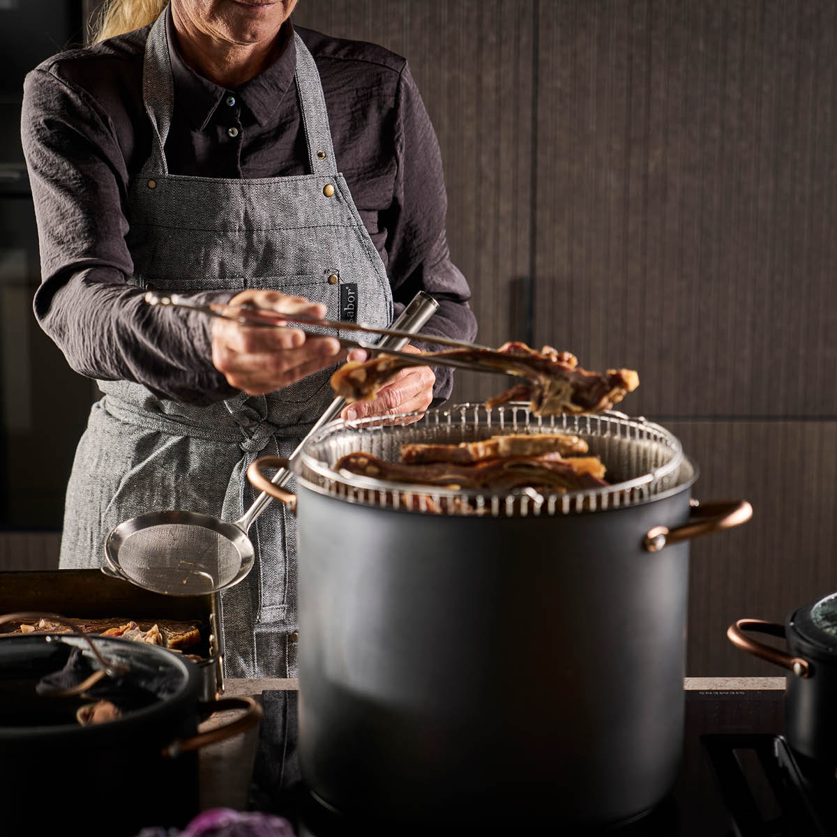 Sabor Home forkle fiskebeinsmønster grå