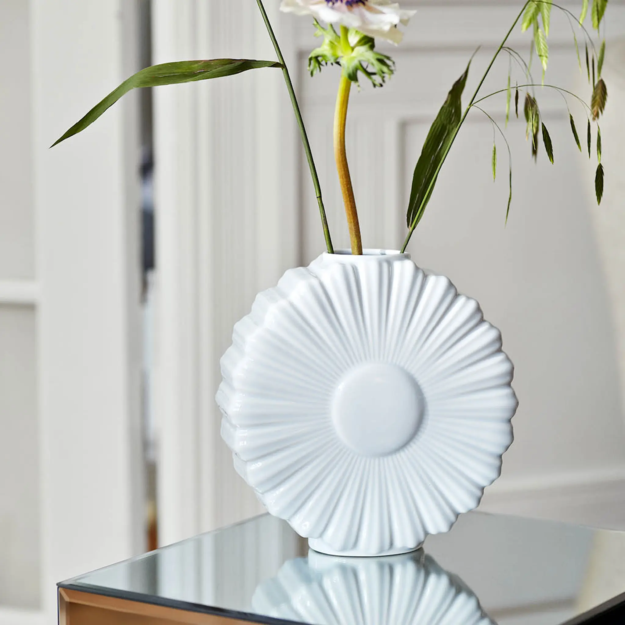 Lyngby Porcelæn Flower vas prästkrage 21 cm vit