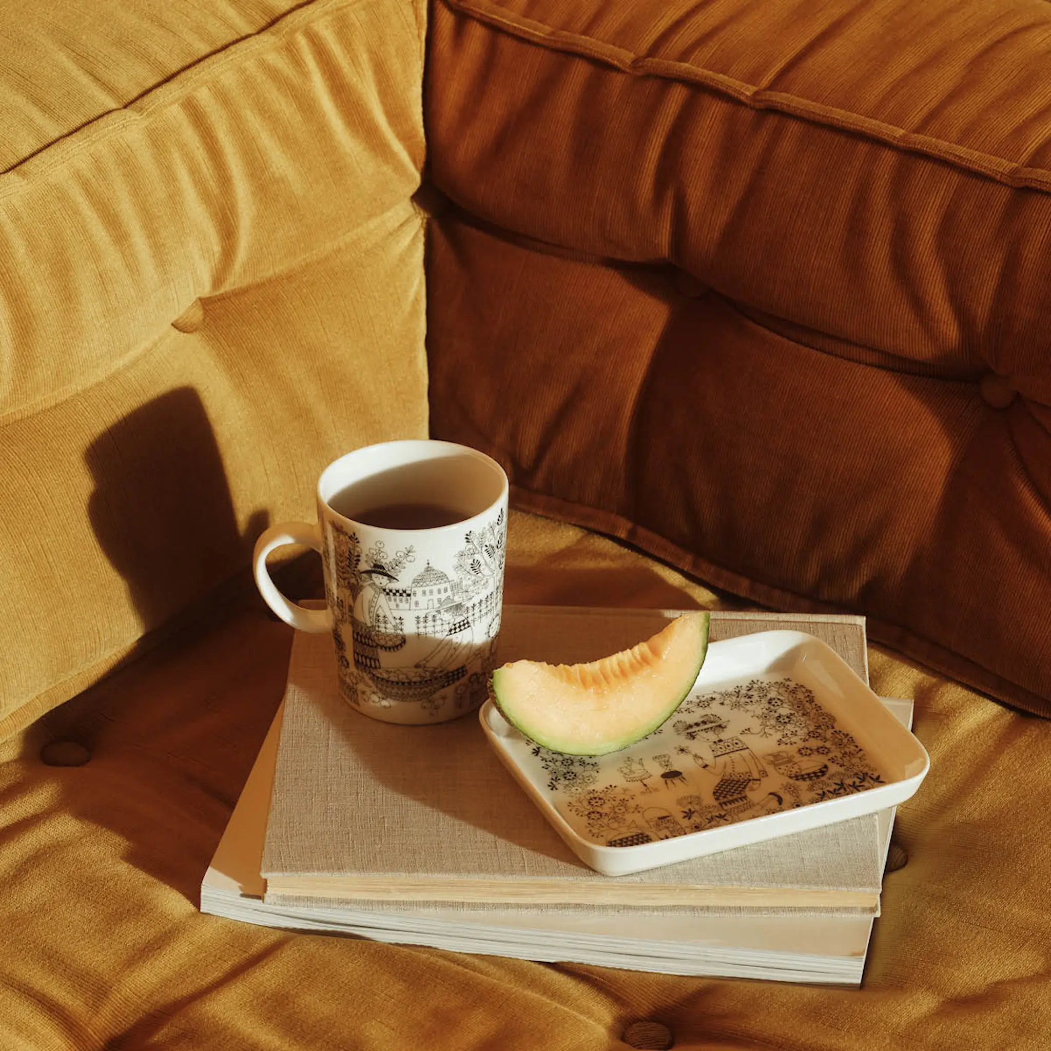 Arabia Emilia assiett 15x19 cm vit