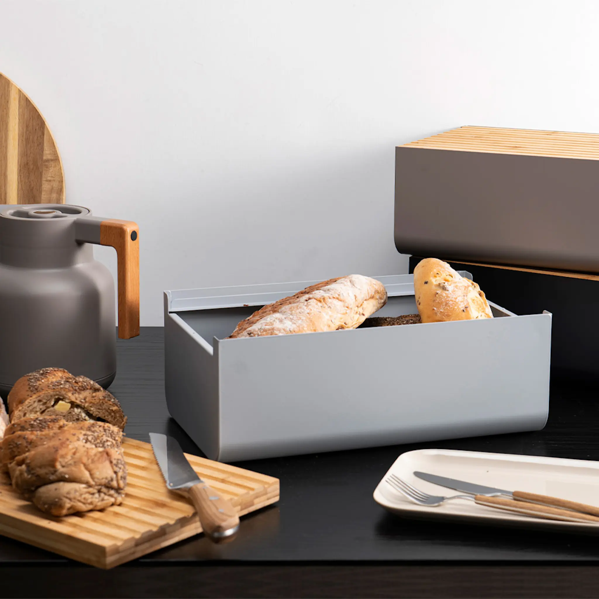 Modern House Lundi Brödbox 35x22x13 cm Svart/Bambu