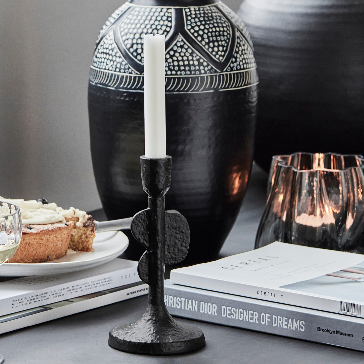 House Doctor Donna ljusstake 20 cm svart