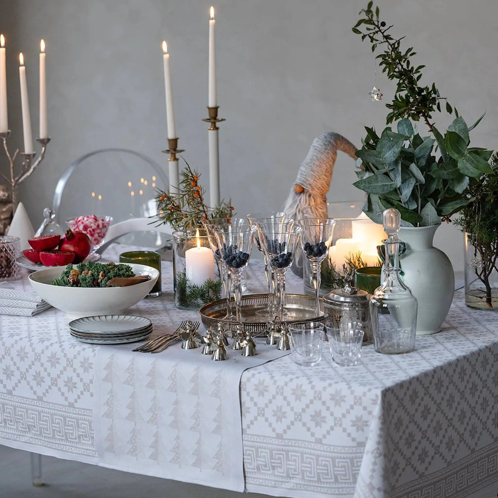 Ekelund Åttebladrose bordsuk 150X200 cm beige