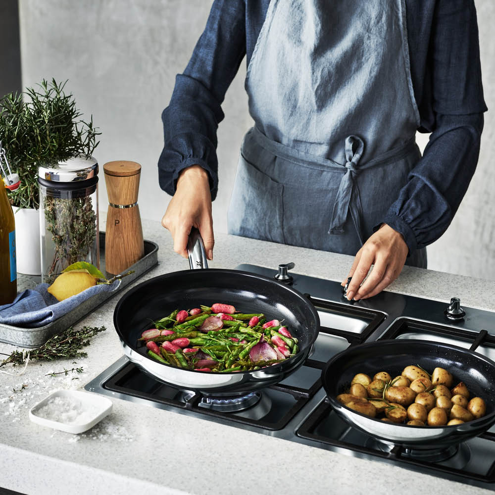 WMF PermaDur Advance stekpanna 2 delar 24+28 cm stål