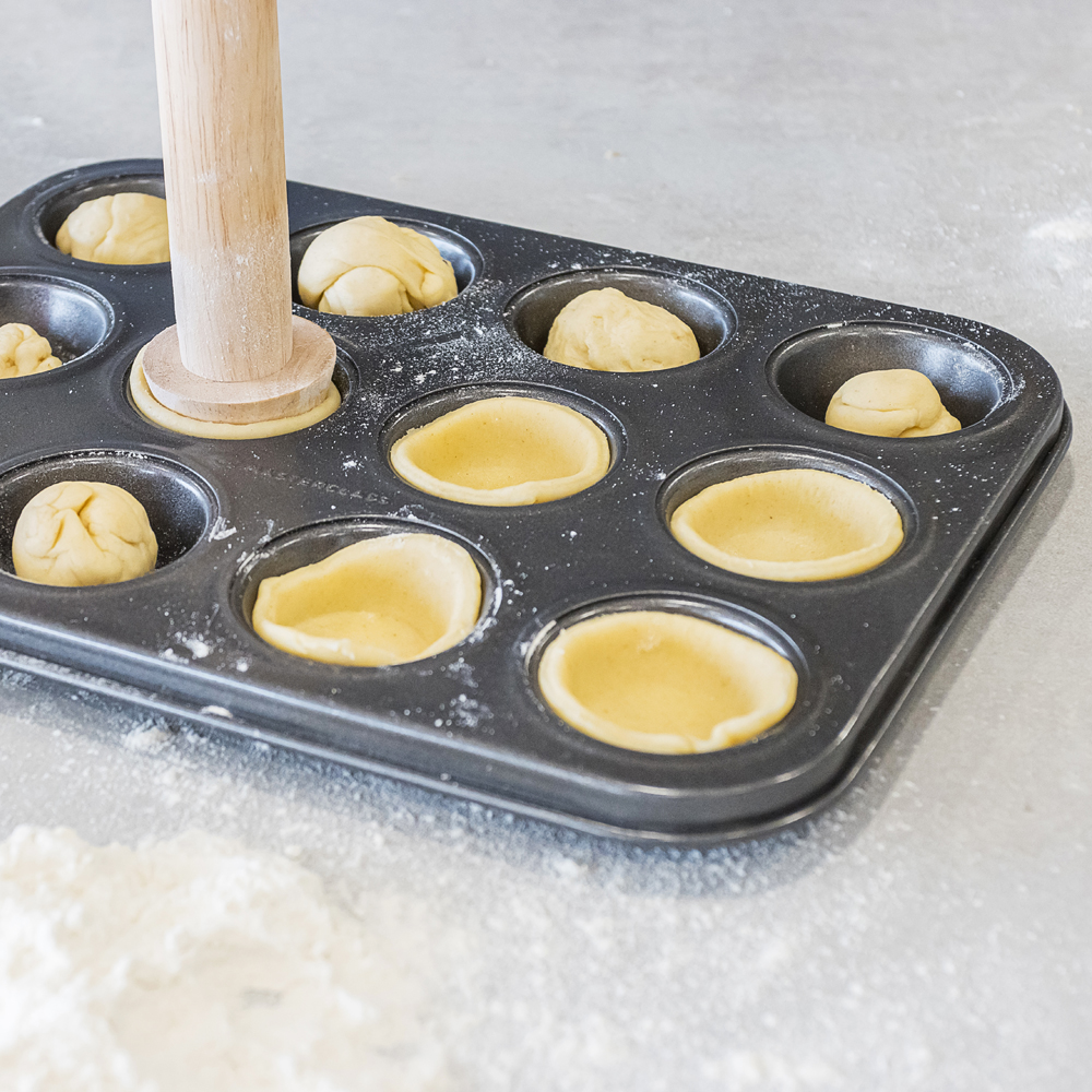 MasterClass Muffinsform för 12 små muffins