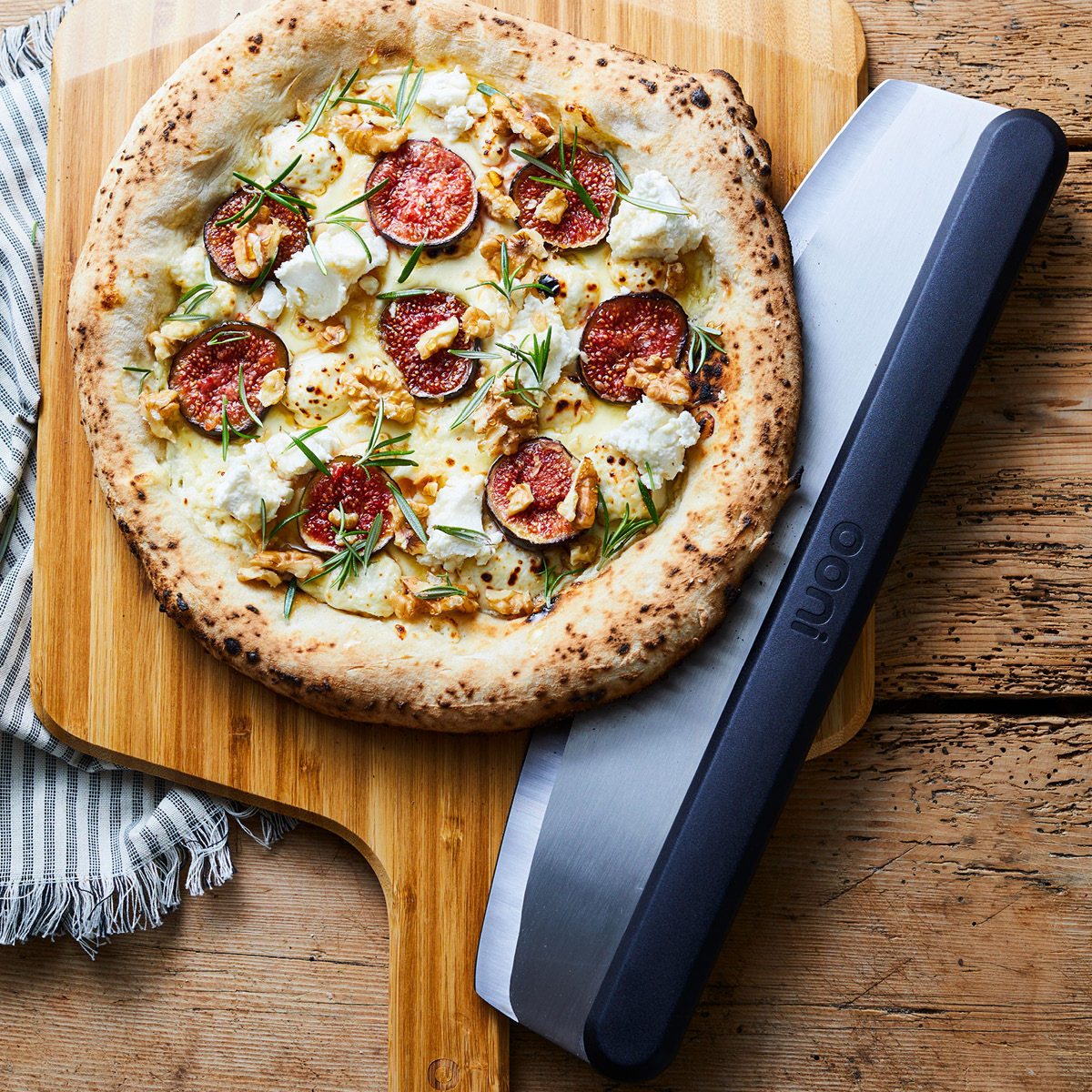 Ooni Rocker Blade Pizzaleikkuri 38 cm Teräs/Musta