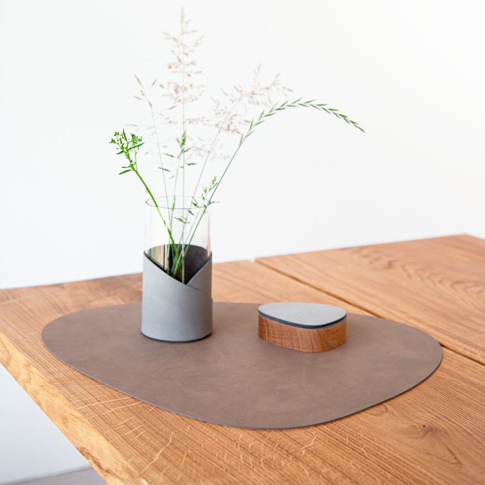 LIND DNA Curve Nupo Pöytätabletti 37x44 cm Brown