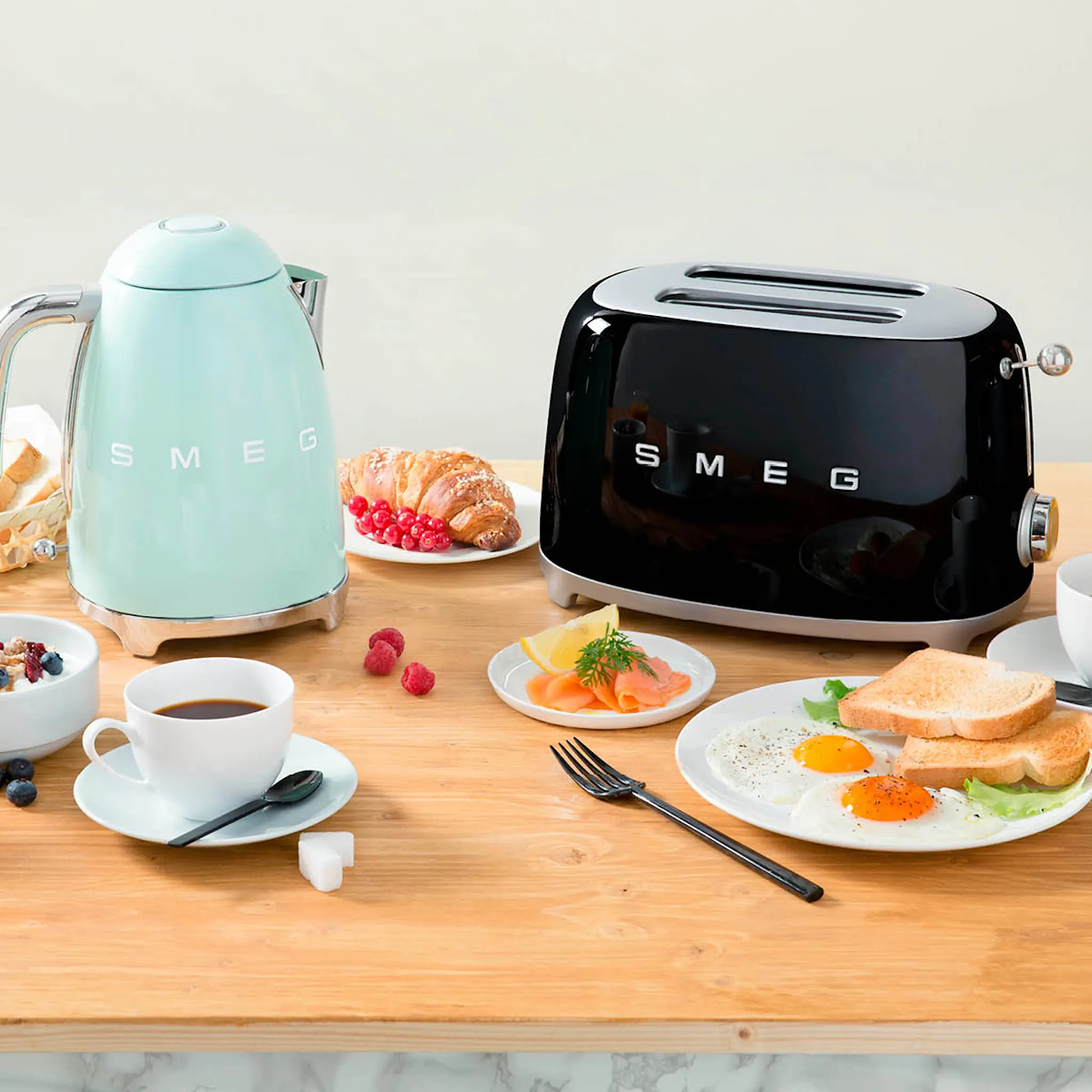 Smeg Smeg Leivänpaahdin 2 viipaletta TSF012 Musta