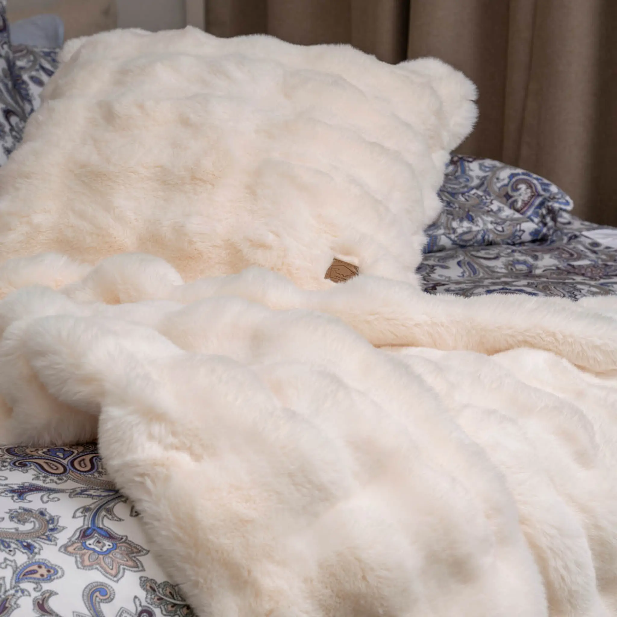 Fanni K Aava pledd 127×152 cm hvit