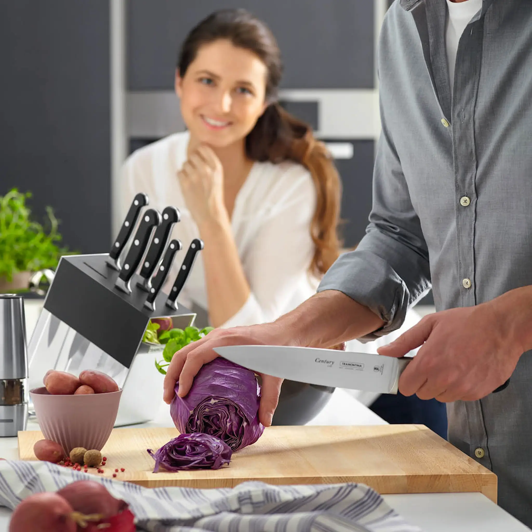 Tramontina Century Veitsitukki 6 veitsillä Musta