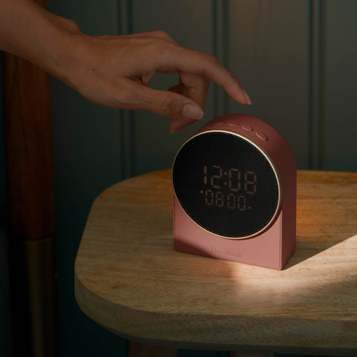 Kreafunk Ivy herätyskello Wake-up-valolla ja Bluetoothilla 9x4,6x11 cm terrakotta