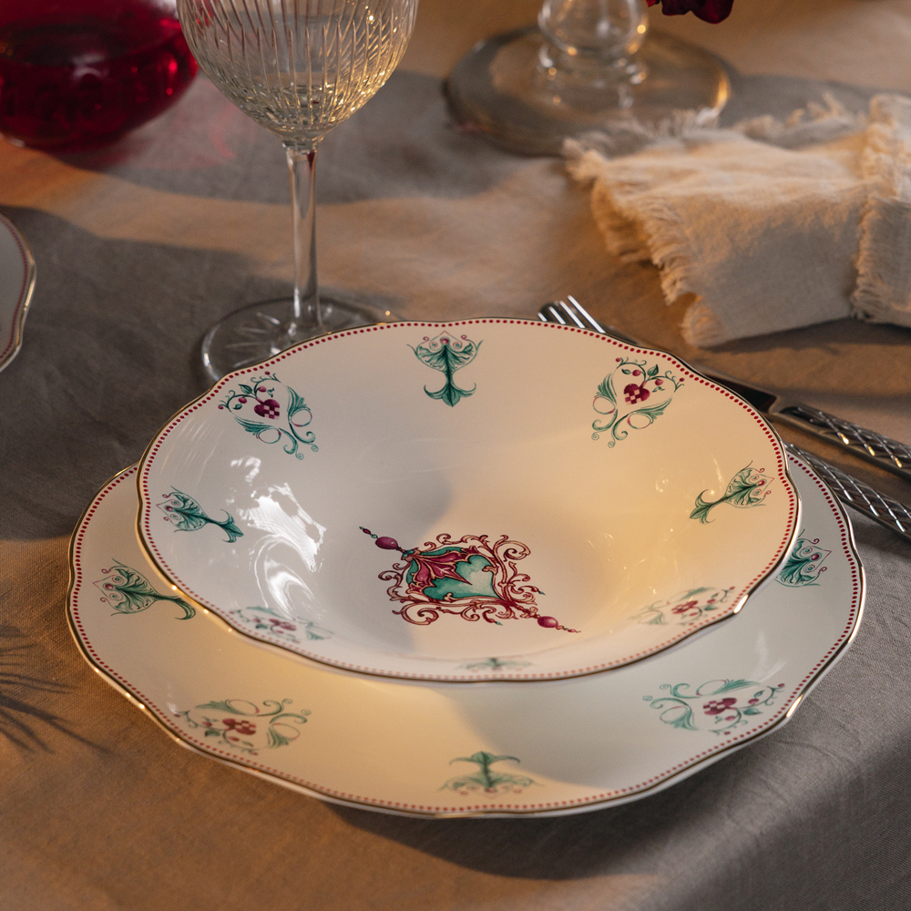 Magnor Lucia Syvä Lautanen 22 cm Valkoinen/Punainen/Vihreä