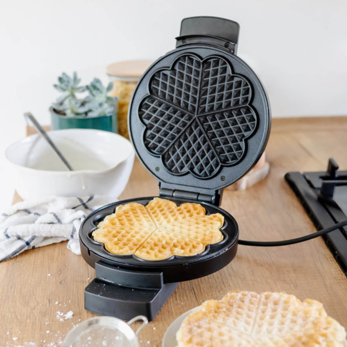Steba Våffeljärn XL 5 hjärtan 900W 18,5 cm svart