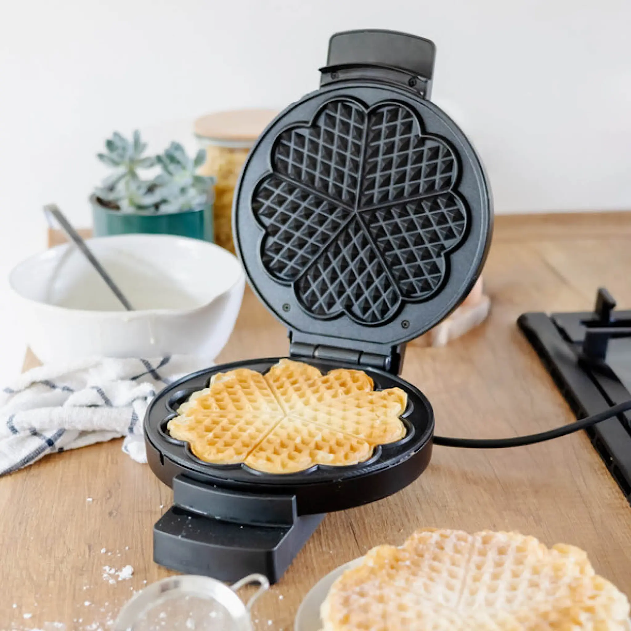 Steba Våffeljärn XL 5 hjärtan 900W 18,5 cm svart