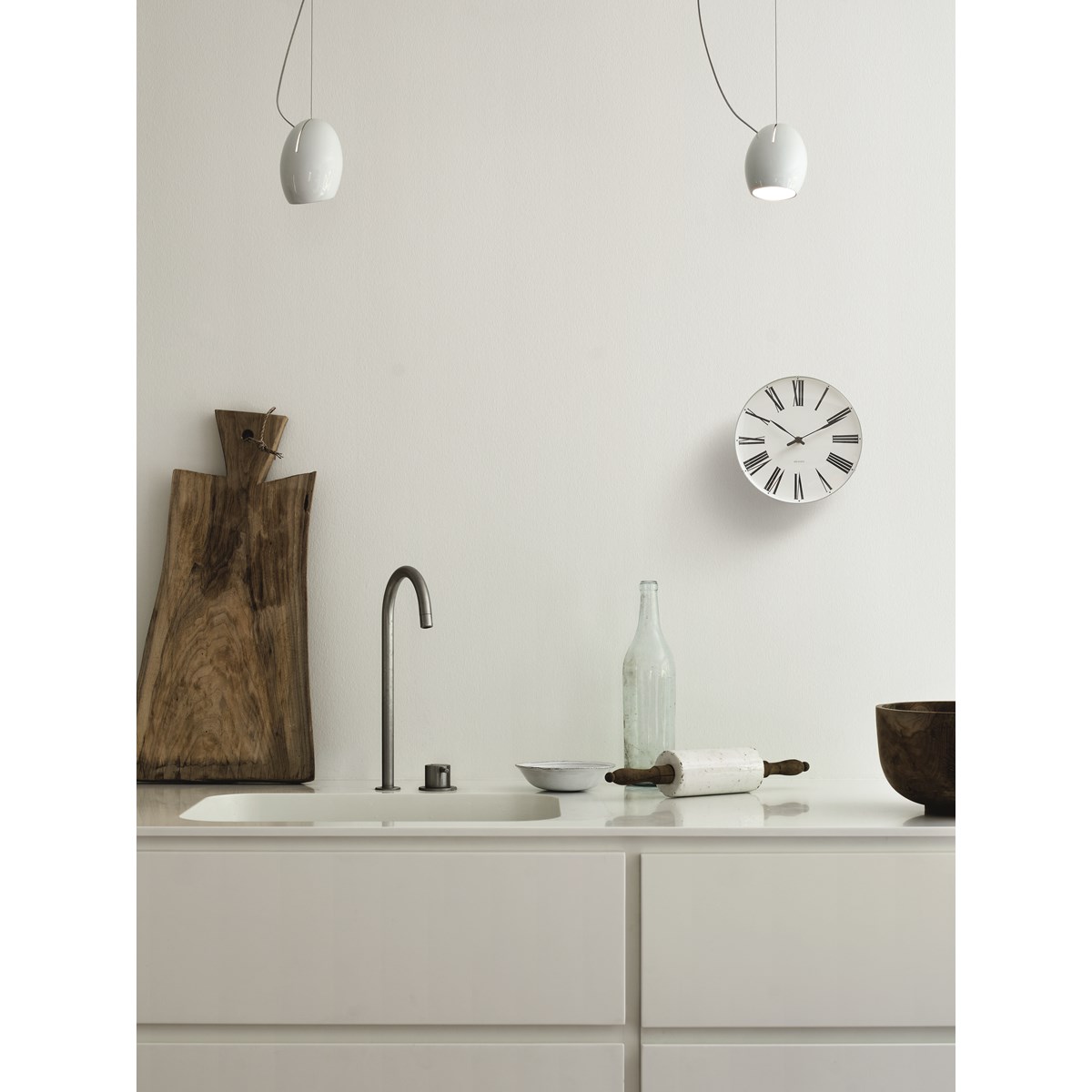 Arne Jacobsen Roman veggur 21 cm hvit