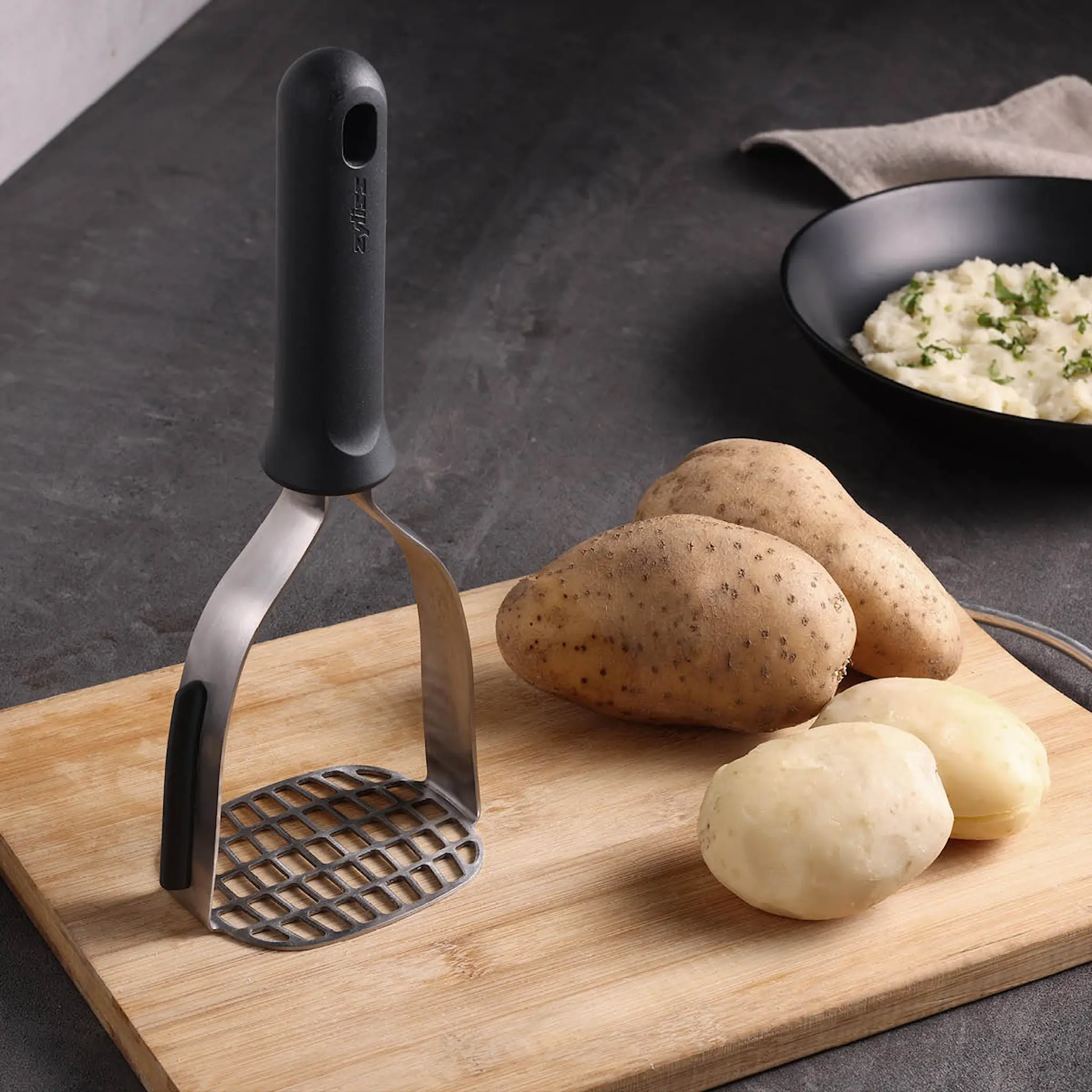 Zyliss Potatisstöt 25,4 cm grå