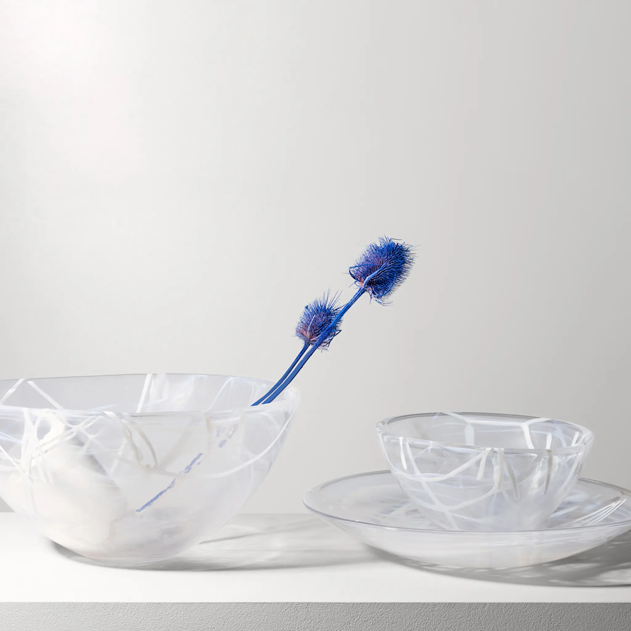 Kosta Boda Contrast skål 35 cm hvit hover