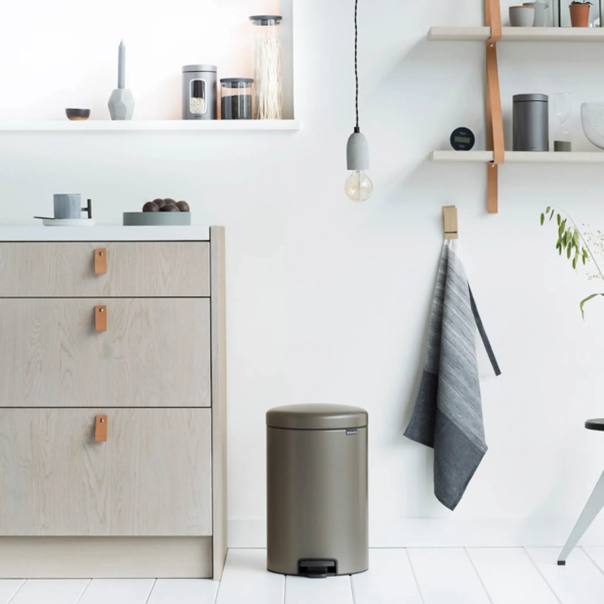 Brabantia NewIcon pedalhink 20 L platinum