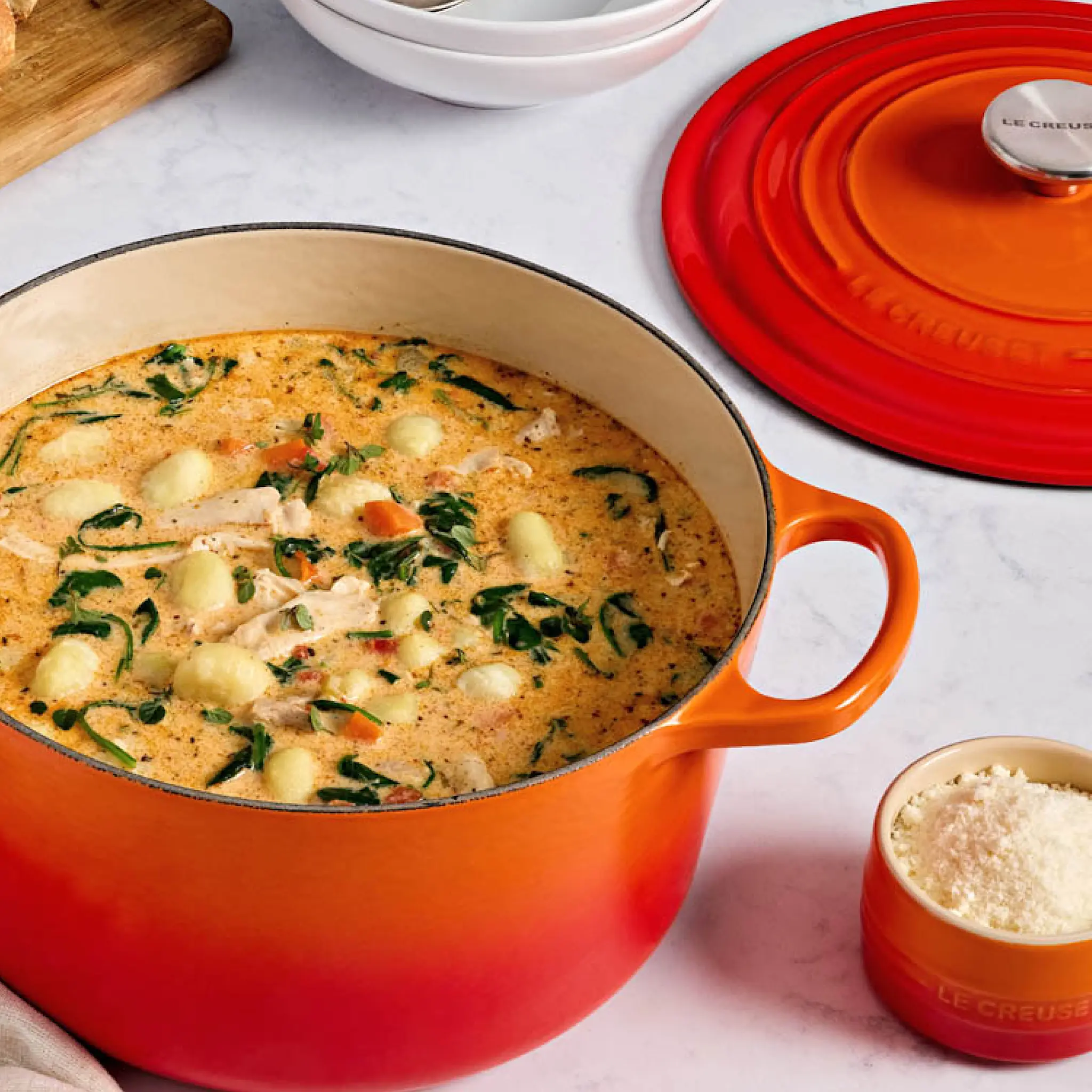 Le Creuset Signature Valurautapata pyöreä 26 cm 6,3 L Volcanic