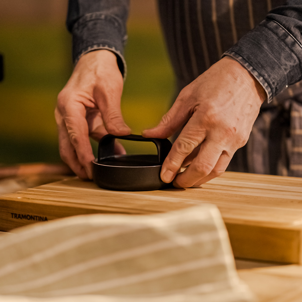 Tramontina BBQ by Hellstrøm hamburgerpress 10,5 cm svart