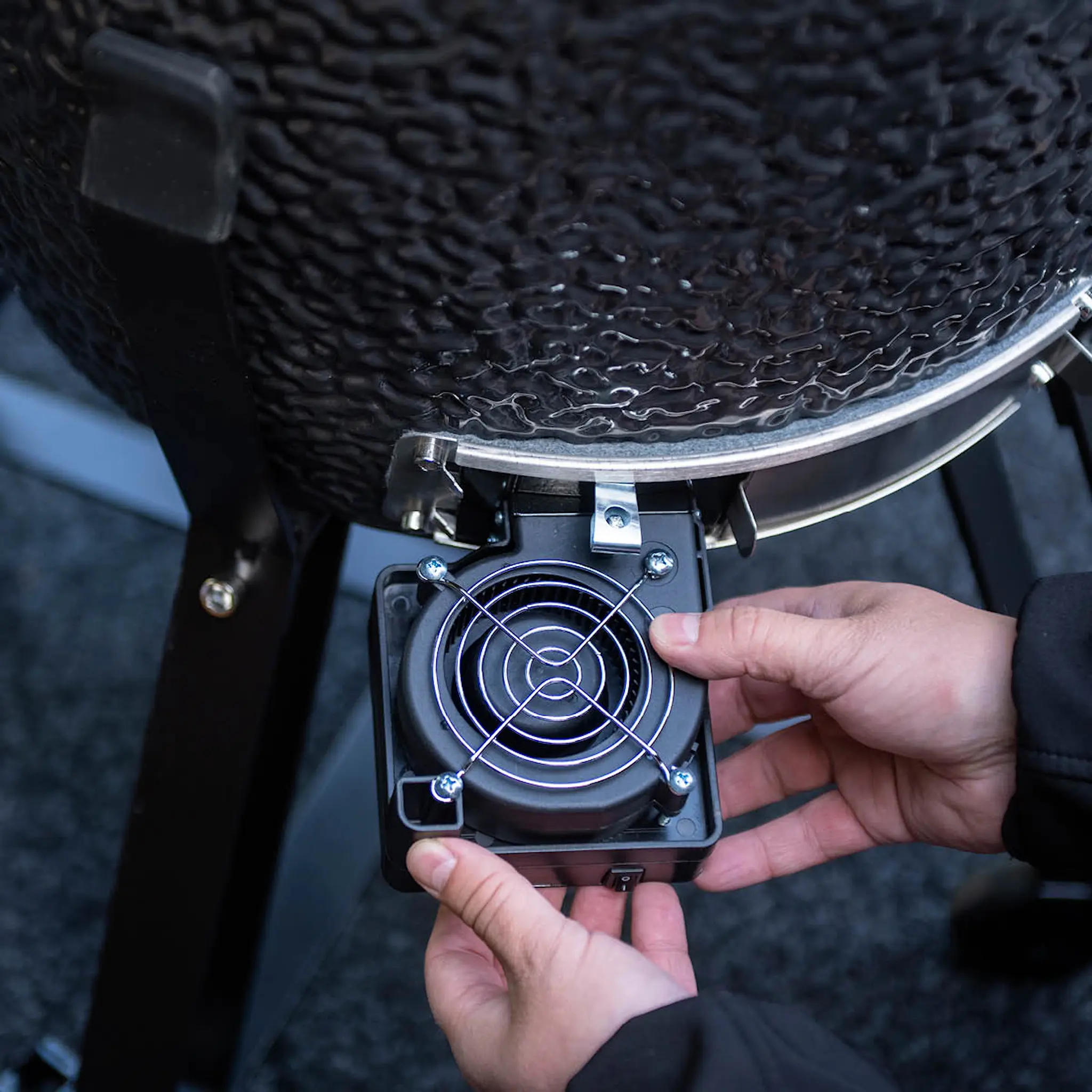 Mustang Tennvifte til Kamado L & Kamado XL hover